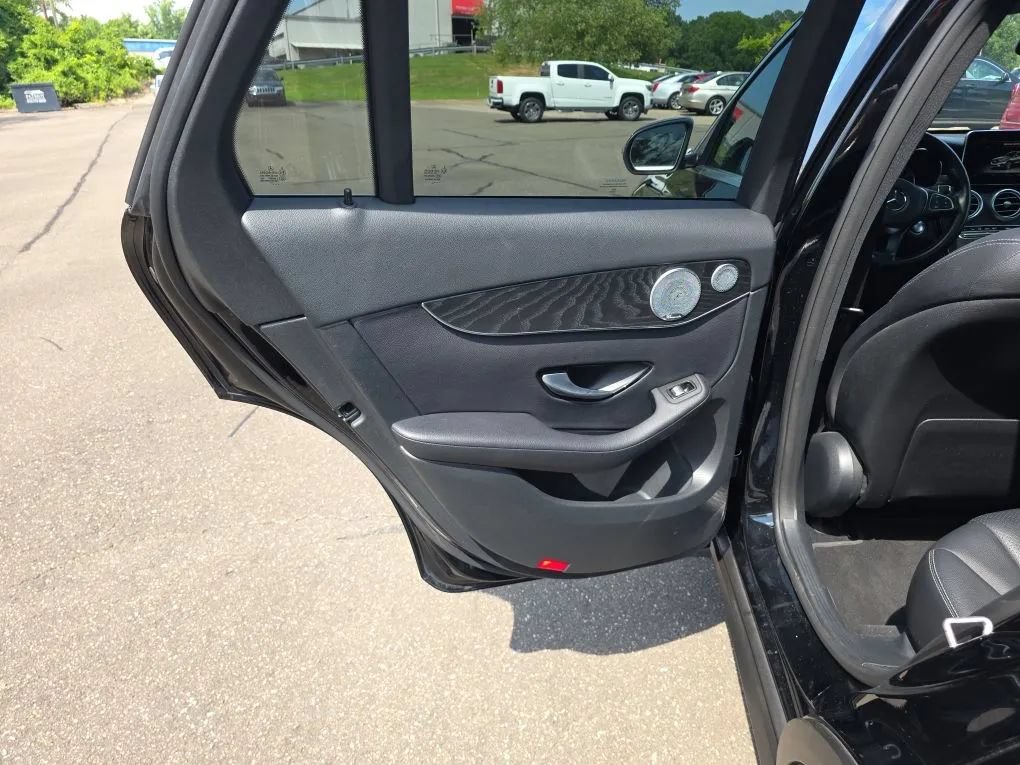 Used 2017 Mercedes-Benz GLC 300 4MATIC image 51