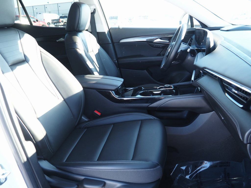 Used 2025 Buick Envision Preferred image 9