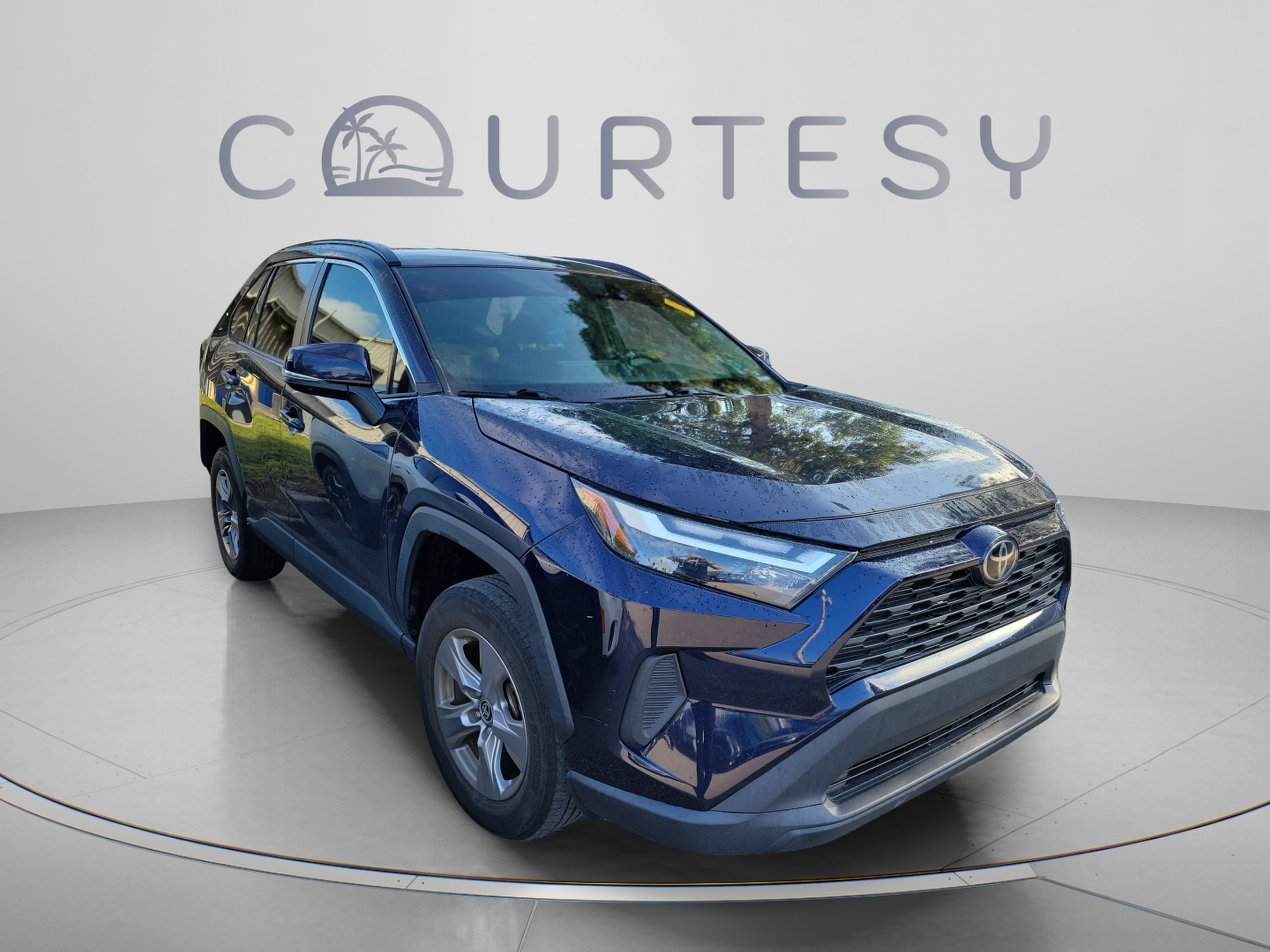 Used 2022 Toyota RAV4 XLE FWD image 14