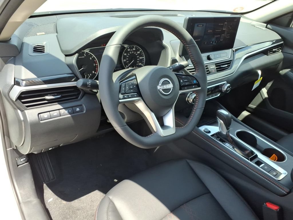 New 2026 Nissan Altima 2.5 SR w/ SR Premium Package FWD image 19