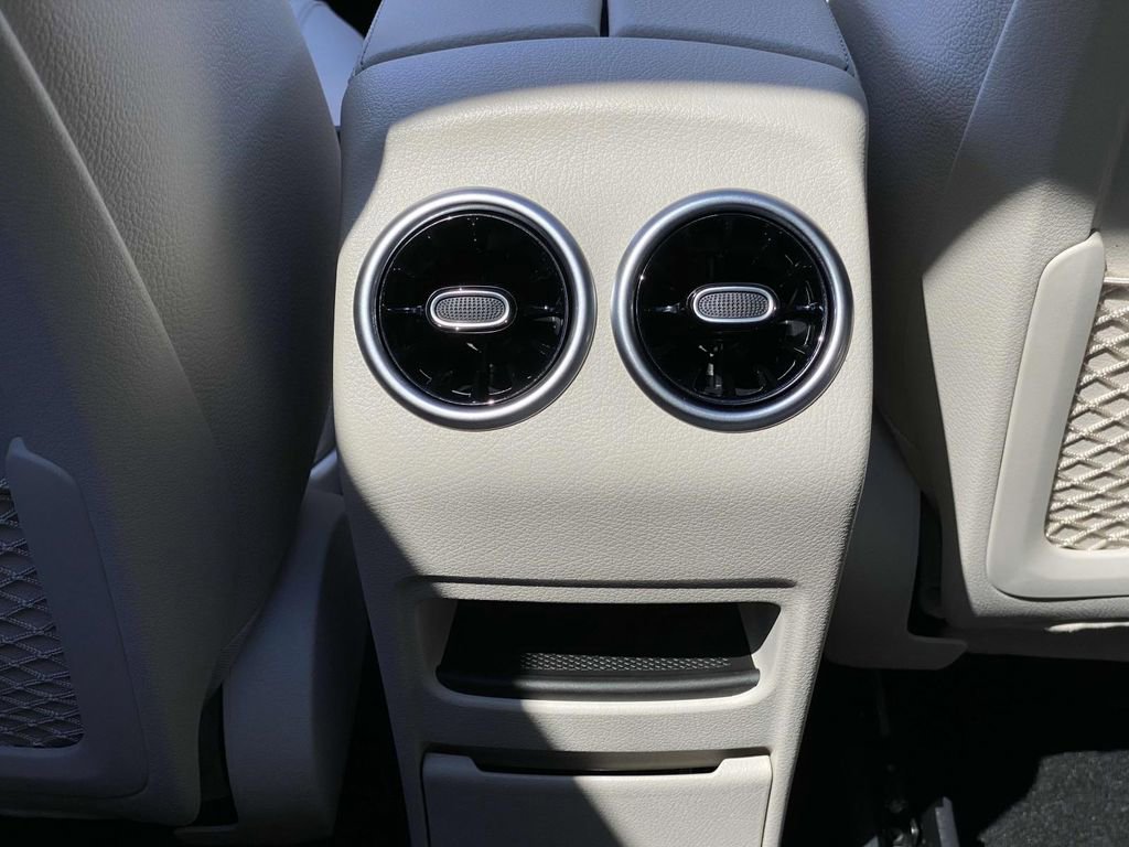 Certified 2025 Mercedes-Benz GLA 250 image 21