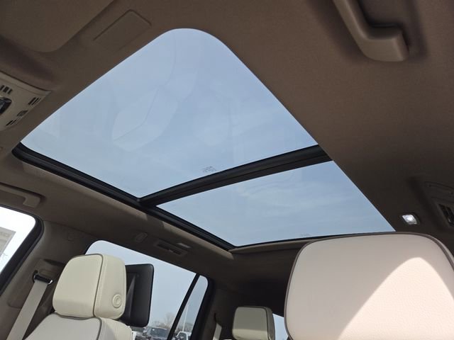 New 2026 GMC Yukon XL Denali w/ Denali Reserve Package image 3