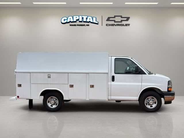 New 2025 Chevrolet Express 3500 w/ Power Convenience Package RWD image 13