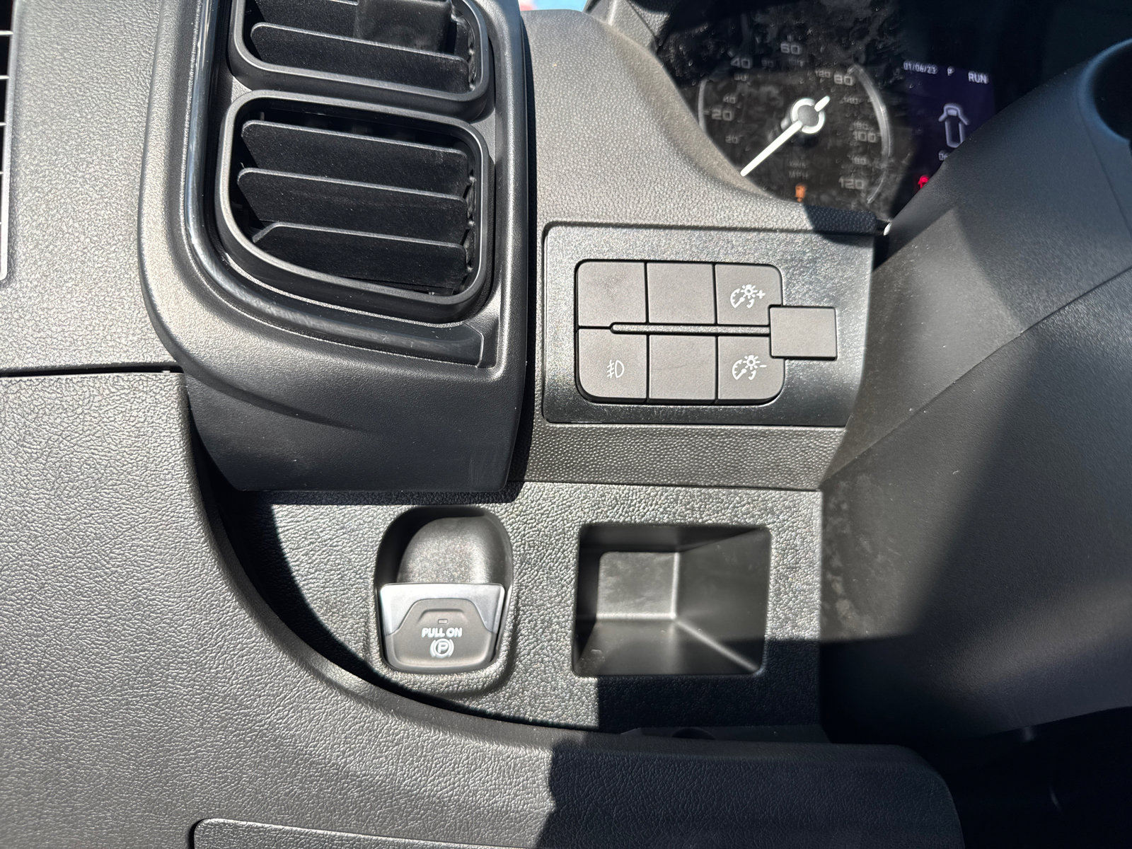 Used 2025 RAM ProMaster 2500 w/ Convenience Group image 12