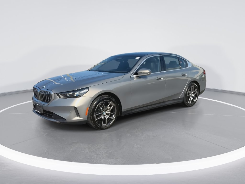 Used 2026 BMW 530i xDrive w/ Premium Package AWD/4WD image 4