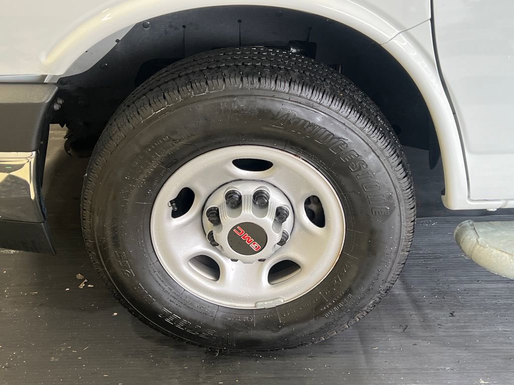 Used 2024 GMC Savana 2500 w/ Driver Convenience Package RWD image 5