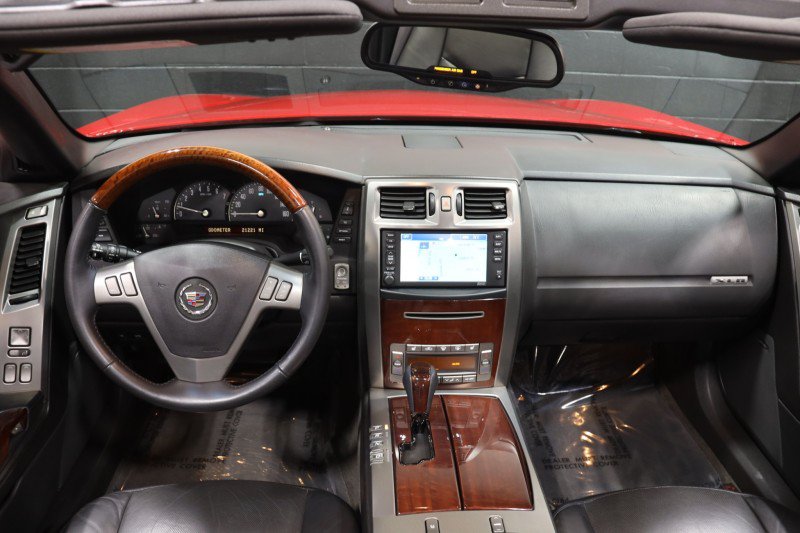 Used 2007 Cadillac XLR RWD image 49