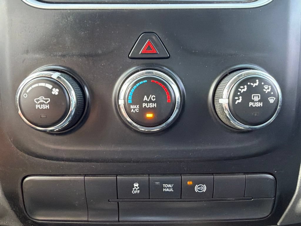 Used 2018 RAM 3500 Tradesman w/ Chrome Appearance Group AWD/4WD image 34