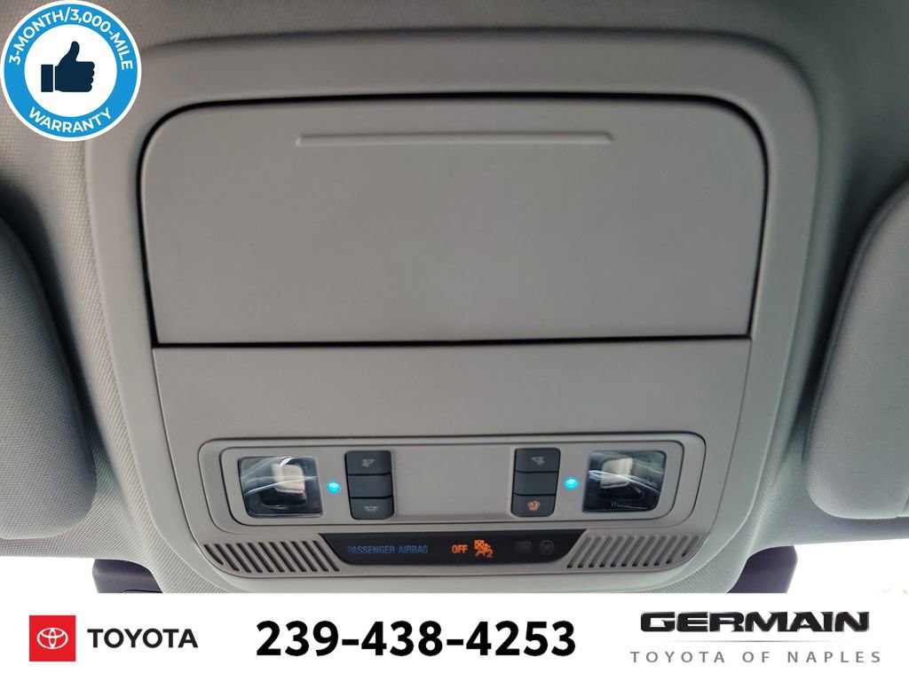 Used 2022 Ford Explorer XLT w/ Equipment Group 202A image 34