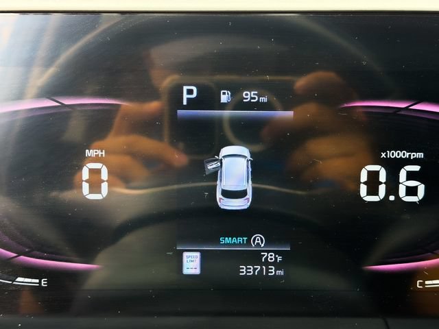Used 2023 Kia Telluride S w/ S Sunroof Package FWD image 11