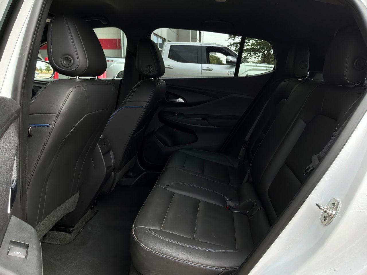 Used 2025 Buick Envista Sport Touring FWD image 12