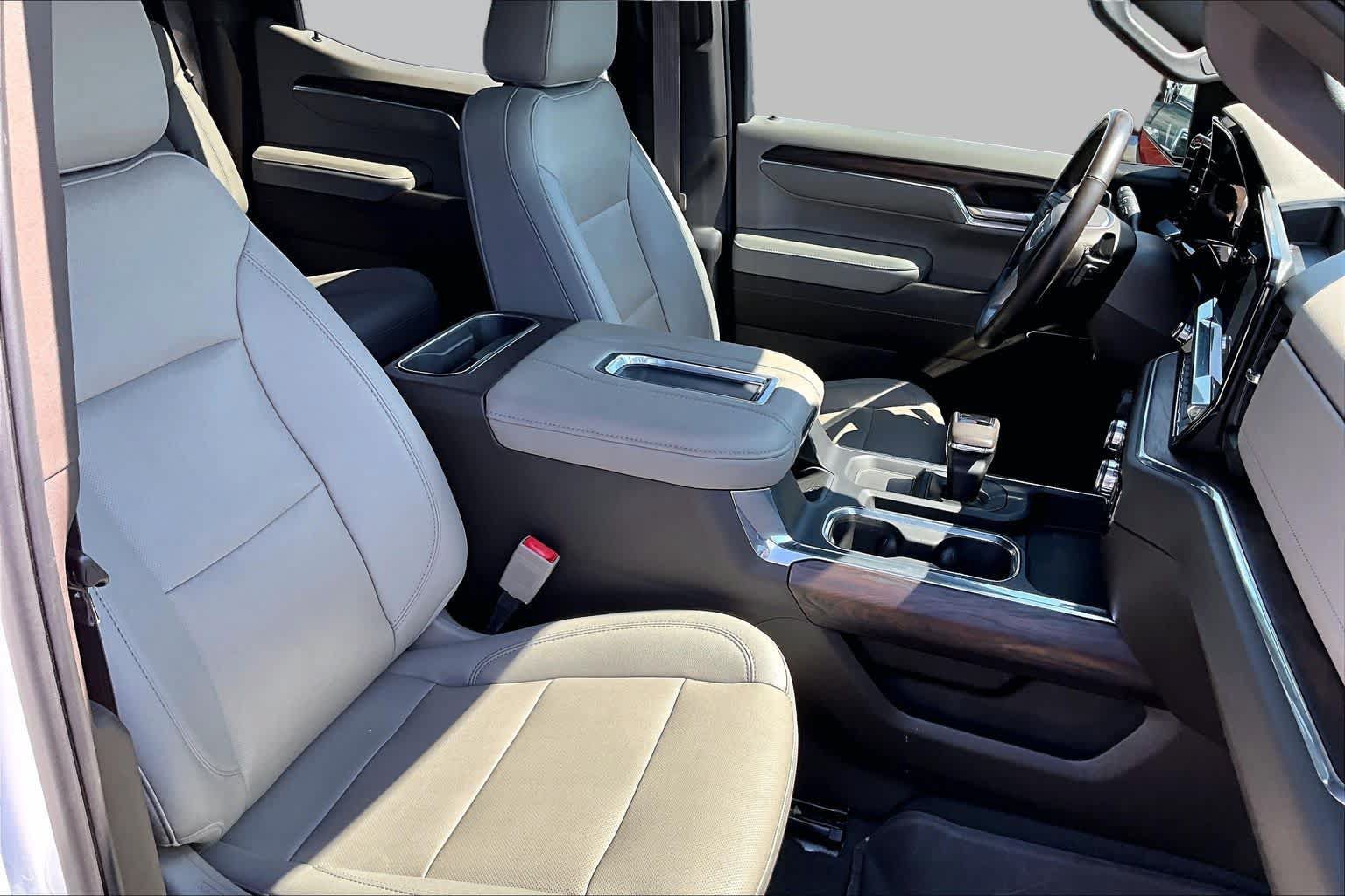 Used 2022 GMC Sierra 1500 SLT w/ SLT Convenience Package AWD/4WD image 8