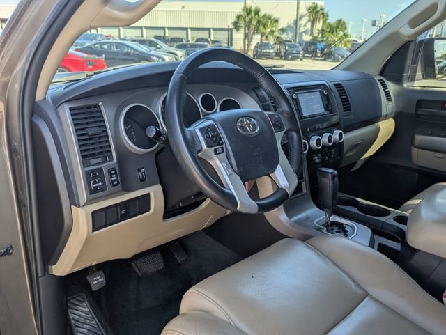 Used 2016 Toyota Sequoia SR5 RWD image 30