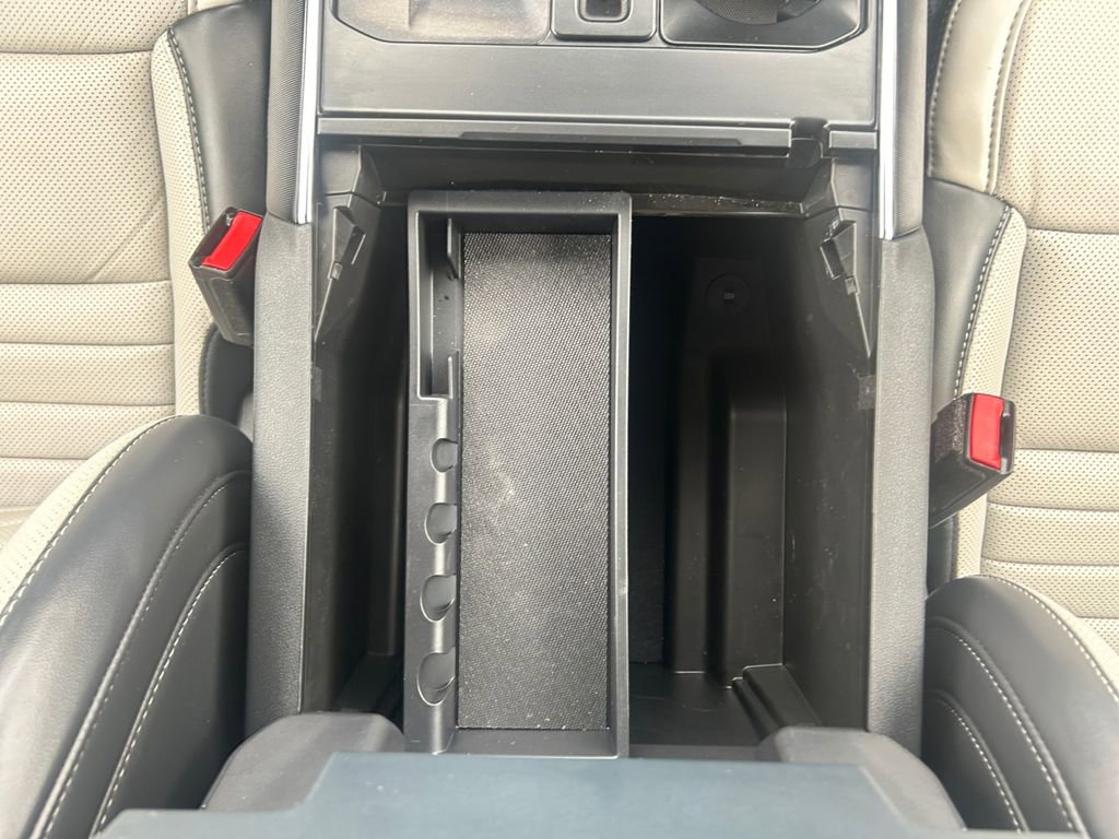 Used 2025 Ford F150 Lightning Platinum image 25