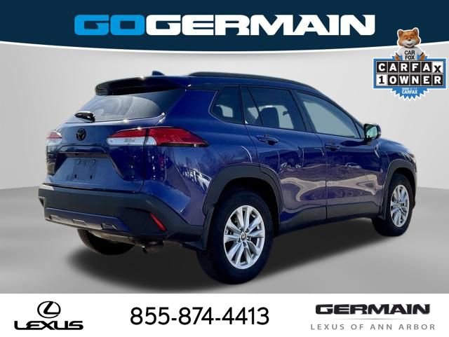 Used 2022 Toyota Corolla Cross LE w/ Black Badges Package (TMS) image 8