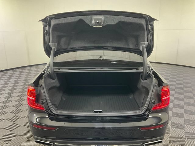 Certified 2022 Volvo S60 B5 Inscription AWD/4WD image 34