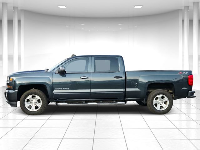 Used 2018 Chevrolet Silverado 1500 LT w/ All Star Edition AWD/4WD image 2