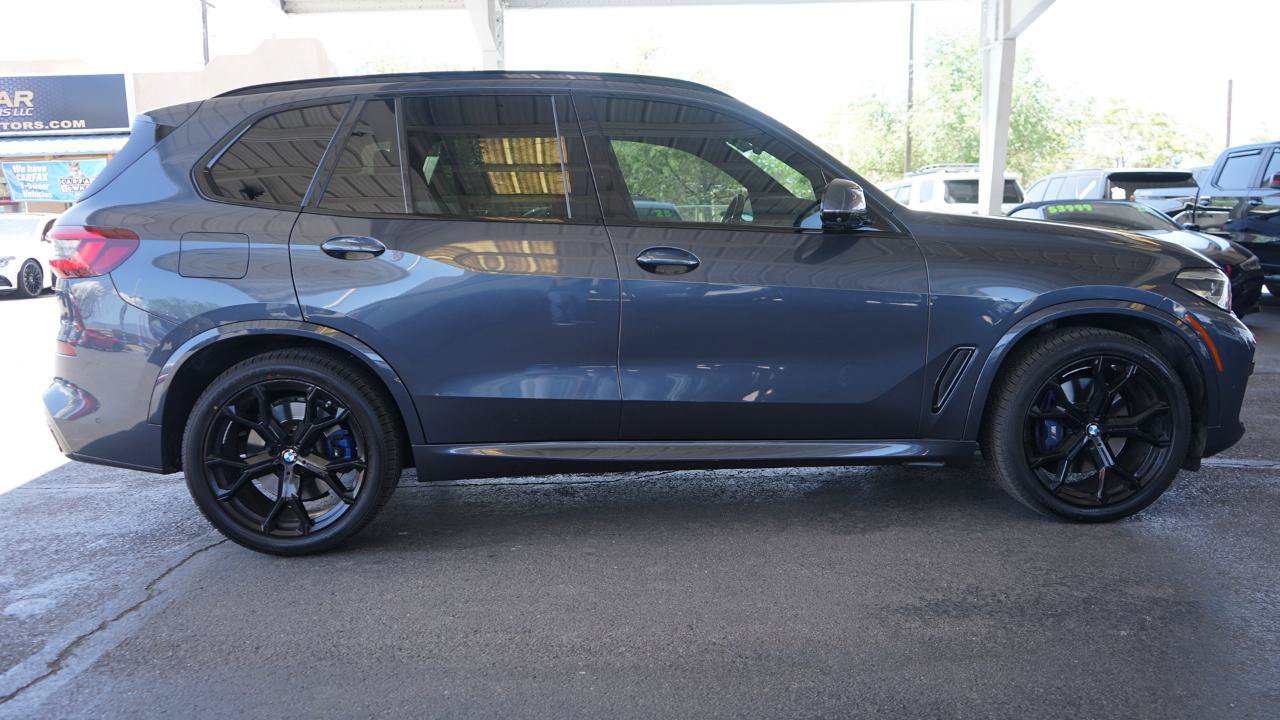 Used 2021 BMW X5 sDrive40i w/ M Sport Package RWD image 2