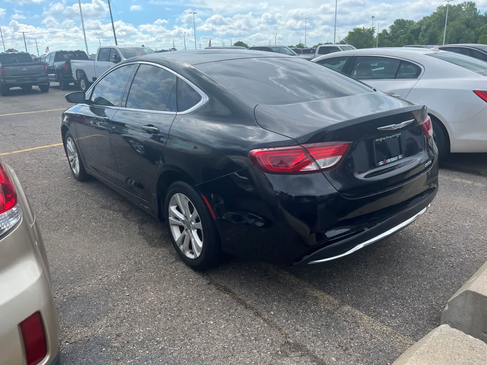 Used 2016 Chrysler 200 Limited FWD image 9