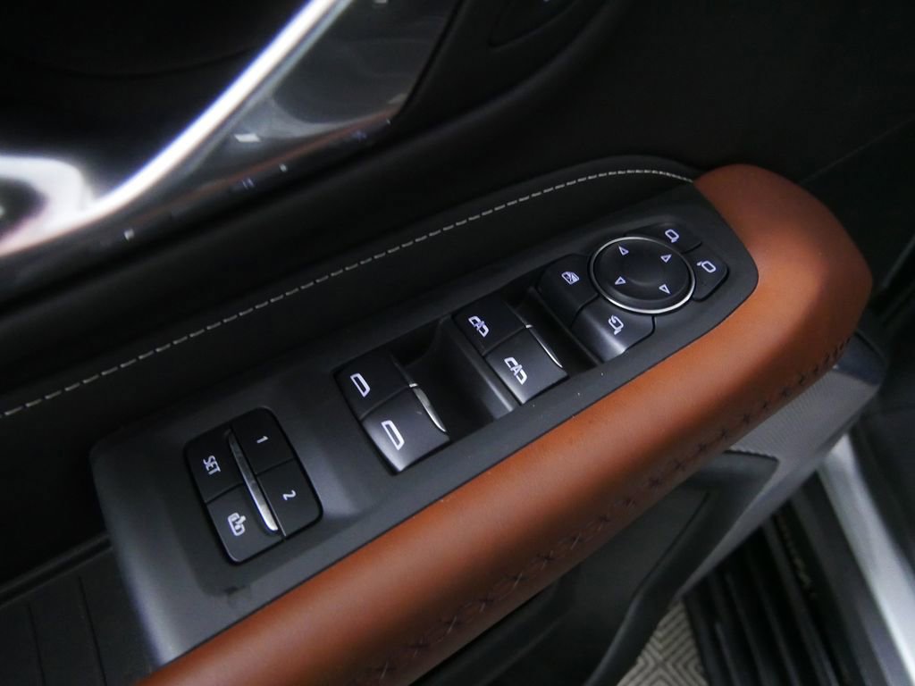 Used 2024 GMC Yukon XL Denali Ultimate image 14