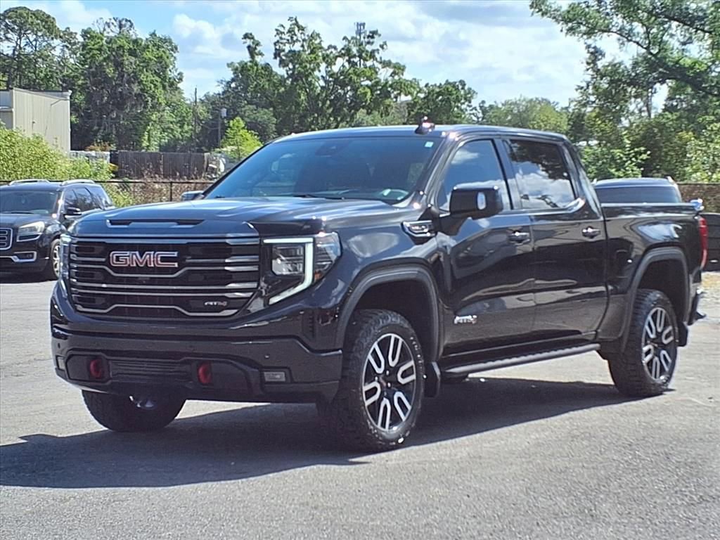Used 2022 GMC Sierra 1500 AT4 w/ AT4 Premium Package image 3