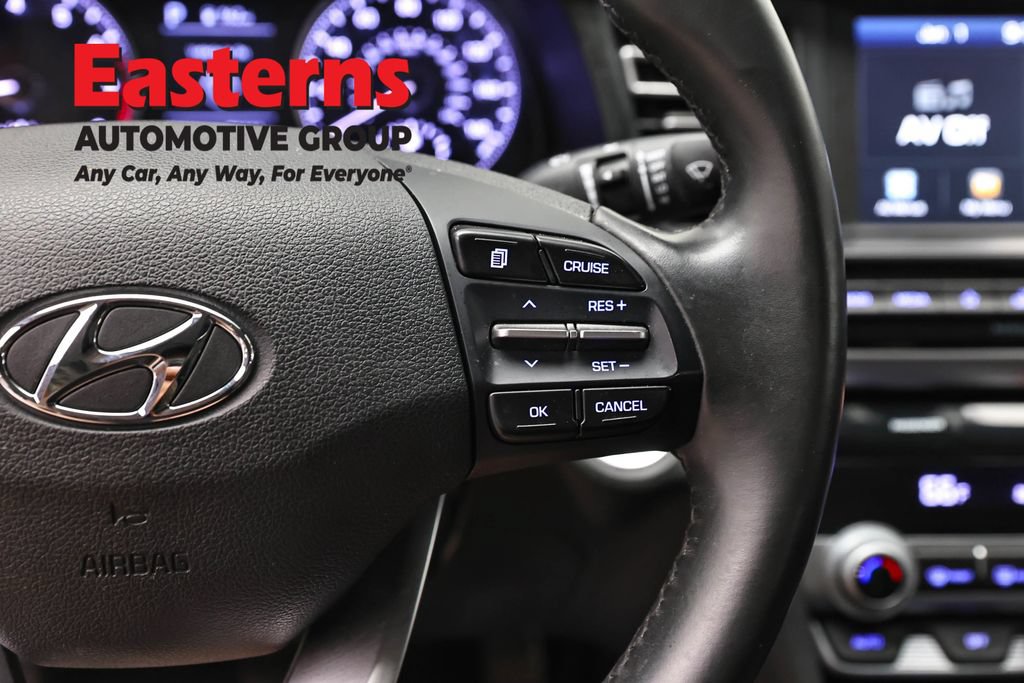 Used 2020 Hyundai Elantra Limited w/ Winter Weather Package FWD image 16