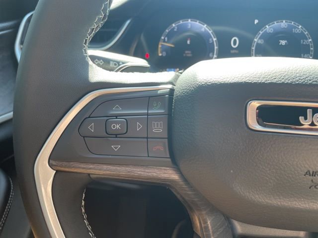 New 2025 Jeep Grand Cherokee Limited image 11