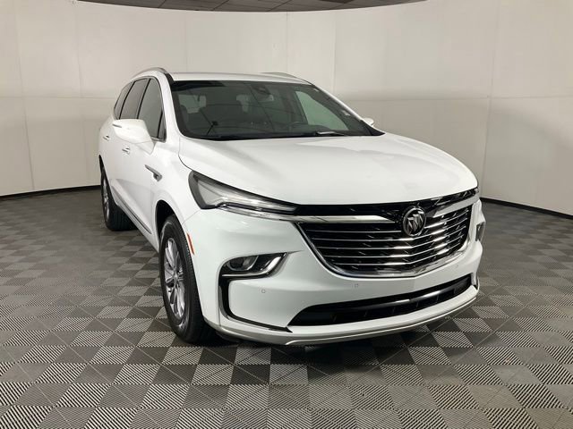Used 2024 Buick Enclave Essence w/ Trailering Package, 5000 lbs. image 3
