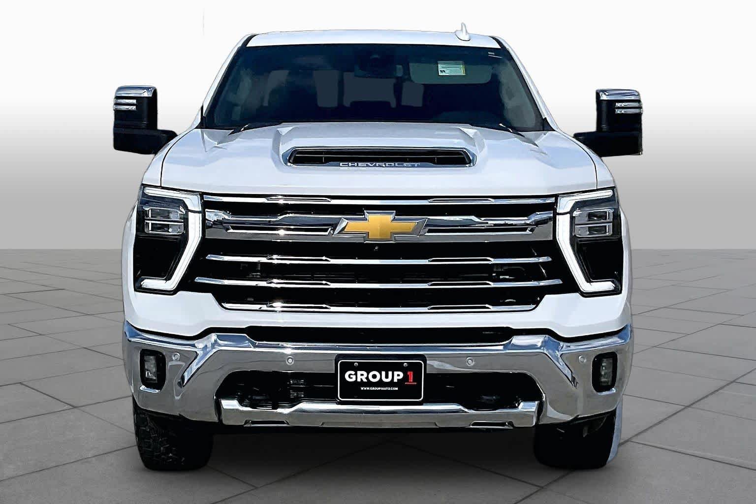 Certified 2025 Chevrolet Silverado 2500 LTZ w/ LTZ Convenience Package AWD/4WD image 4
