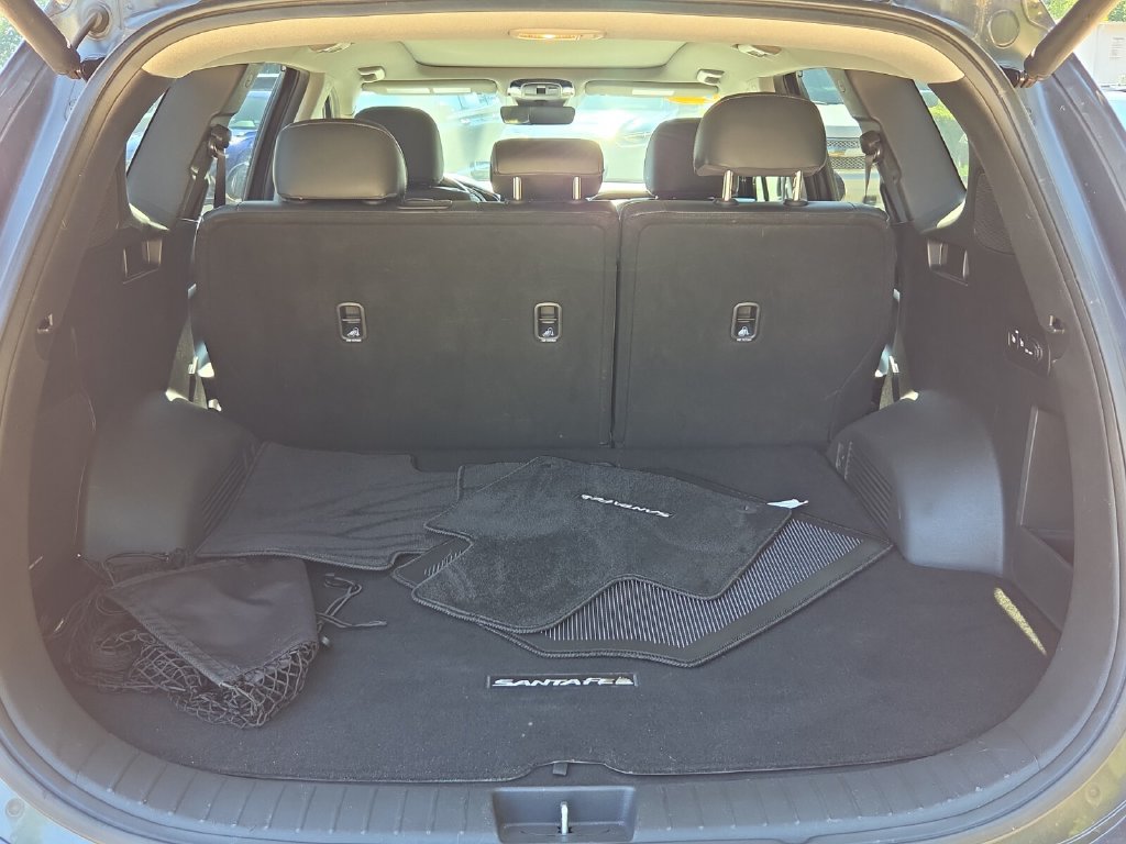 Used 2022 Hyundai Santa Fe Limited w/ Cargo Package FWD image 16