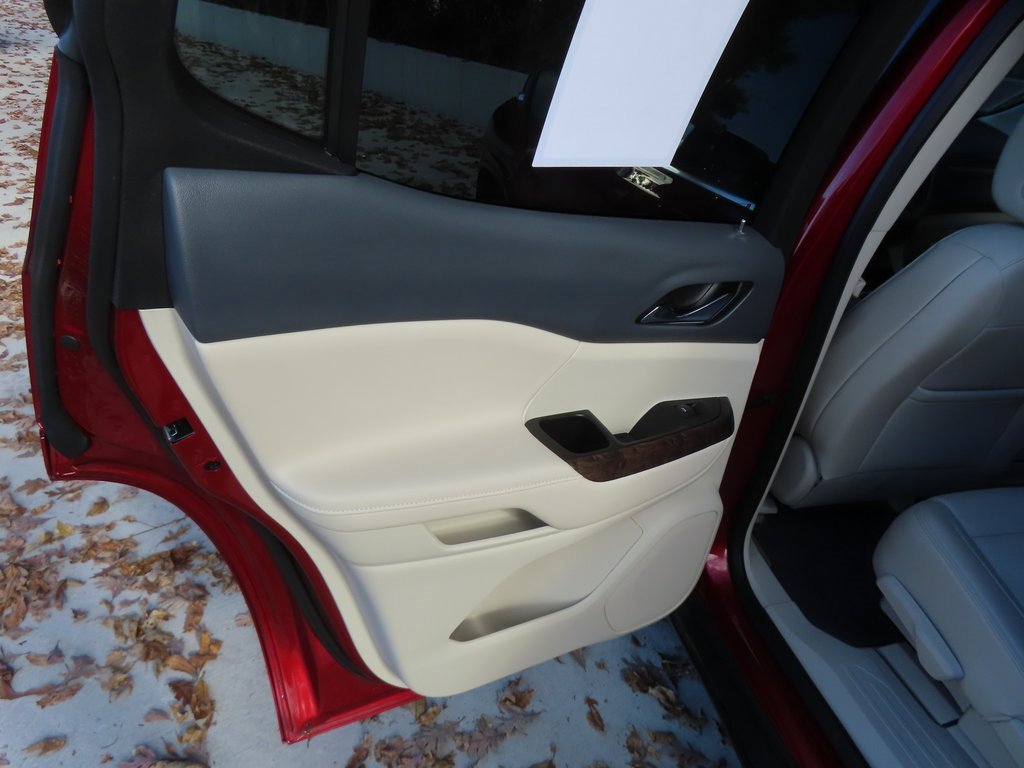 Certified 2023 GMC Acadia Denali w/ Denali Ultimate Package image 37