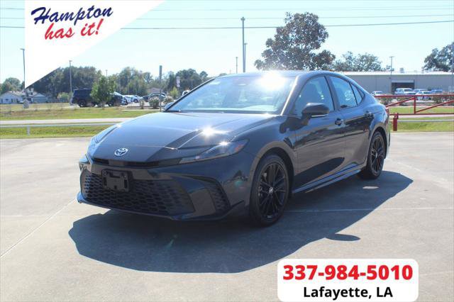 Certified 2025 Toyota Camry SE image 1