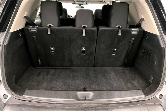 Used 2025 Nissan Pathfinder SV FWD image 41