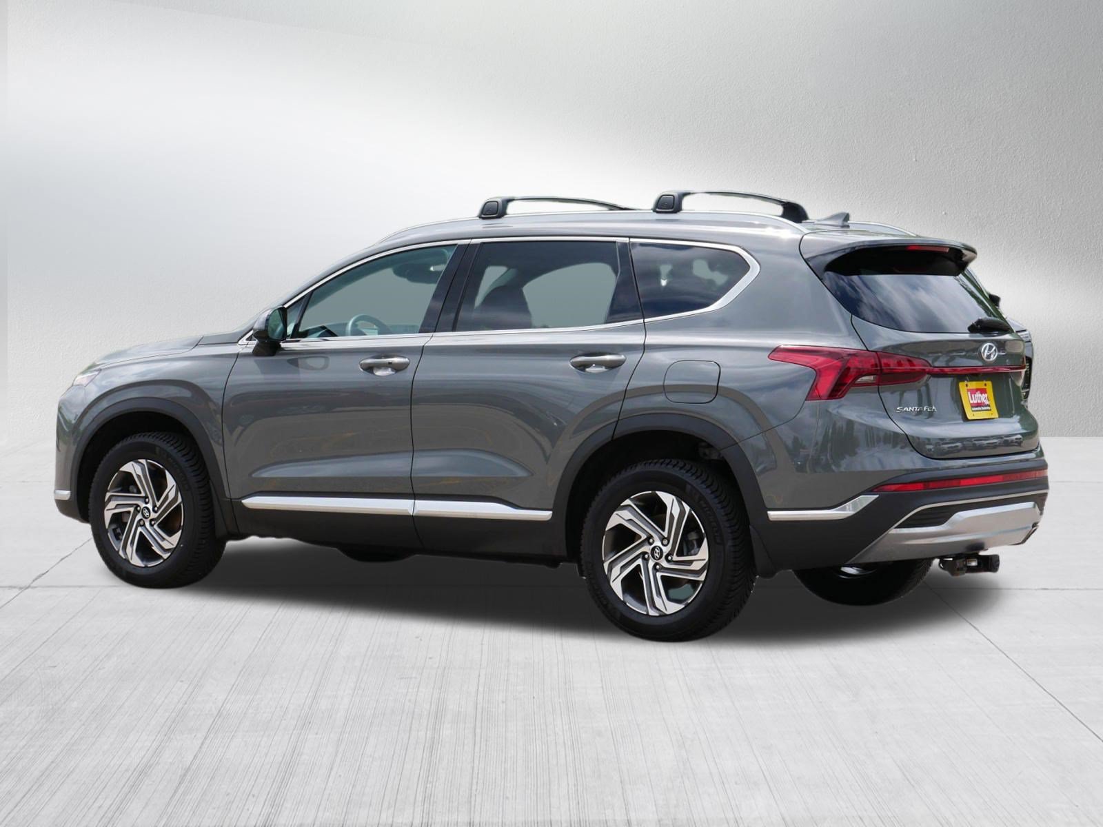 Used 2022 Hyundai Santa Fe SEL w/ Winter Weather Package AWD/4WD image 5