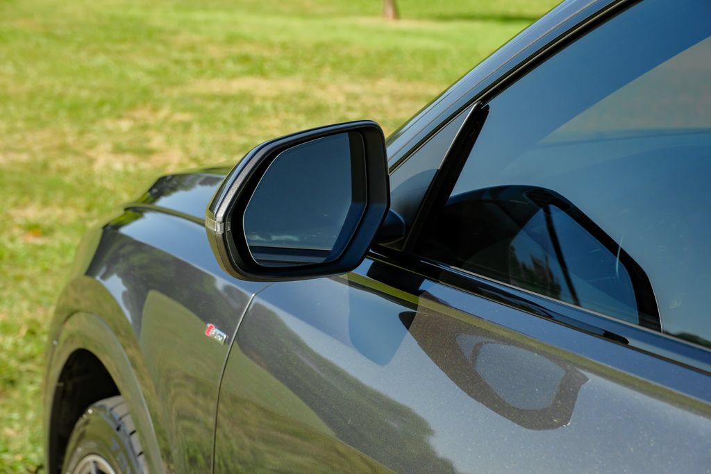Used 2021 Audi Q8 Premium Plus AWD/4WD image 47