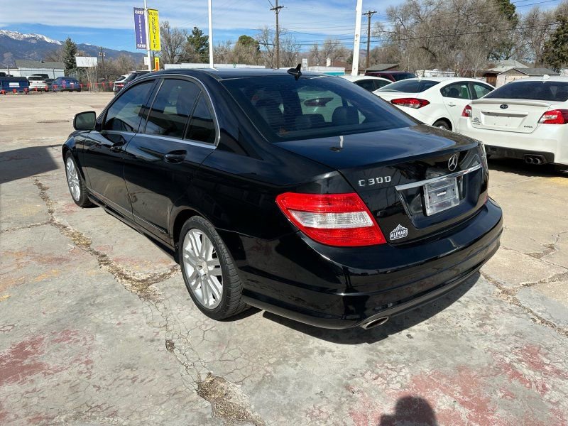 Used 2008 Mercedes-Benz C 300 4MATIC Sedan image 5