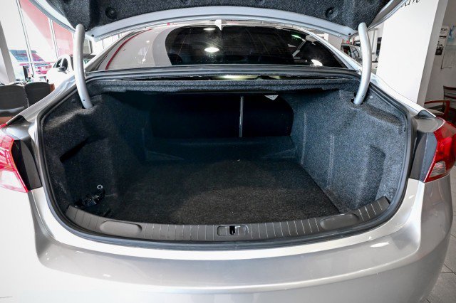 Used 2019 Chevrolet Impala LT FWD image 21
