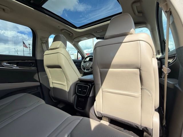 Used 2022 Lincoln Nautilus Reserve w/ Equipment Group 201A image 24
