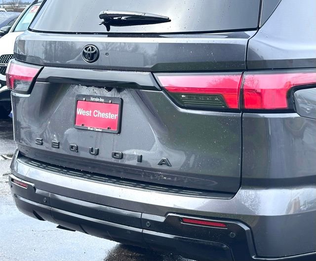 Used 2024 Toyota Sequoia Platinum image 12