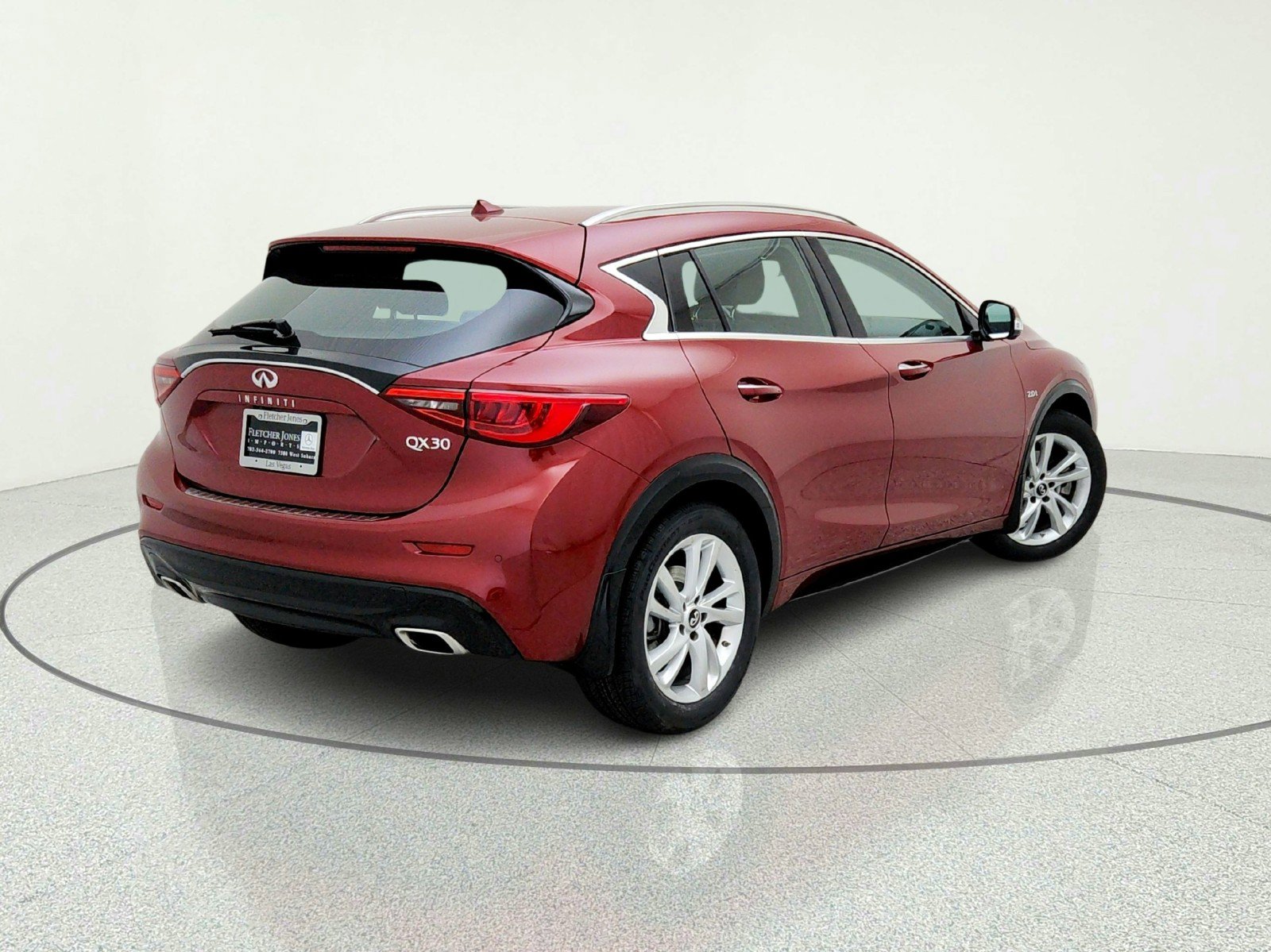 Used 2019 INFINITI QX30 w/ Cargo Package FWD image 9