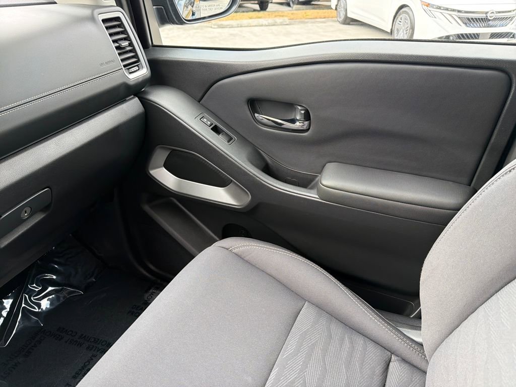 Used 2024 Nissan Frontier SV w/ SV Convenience Package image 29