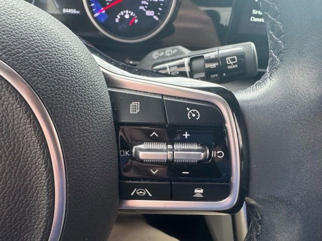 Used 2022 Kia Carnival SX image 22