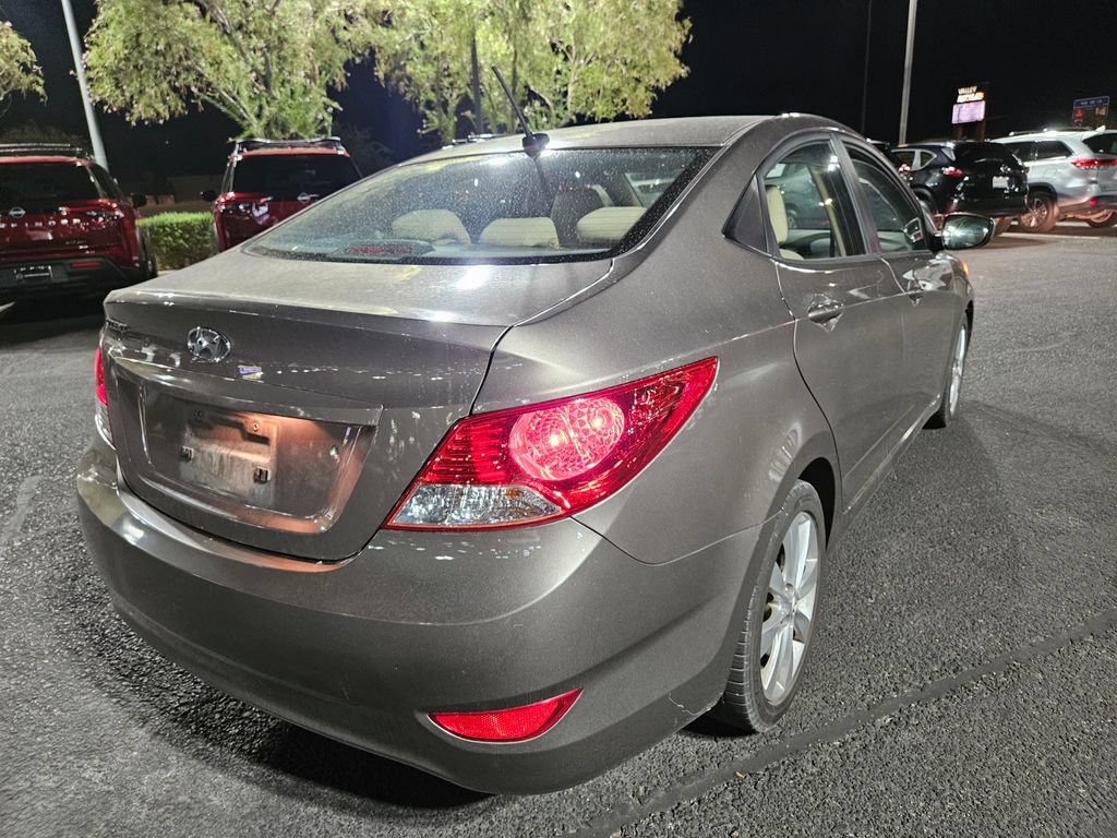 Used 2014 Hyundai Accent GLS w/ Option Group 2 FWD image 5