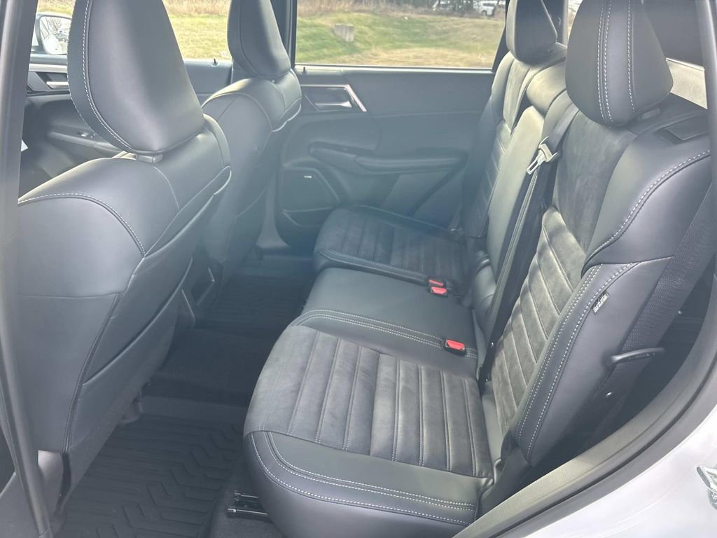 New 2026 Mitsubishi Outlander SE AWD/4WD image 19