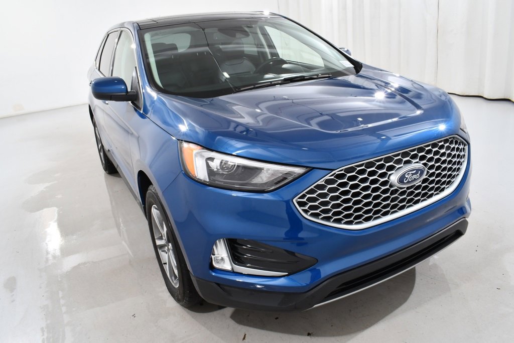 Used 2024 Ford Edge SEL w/ Convenience Package image 4