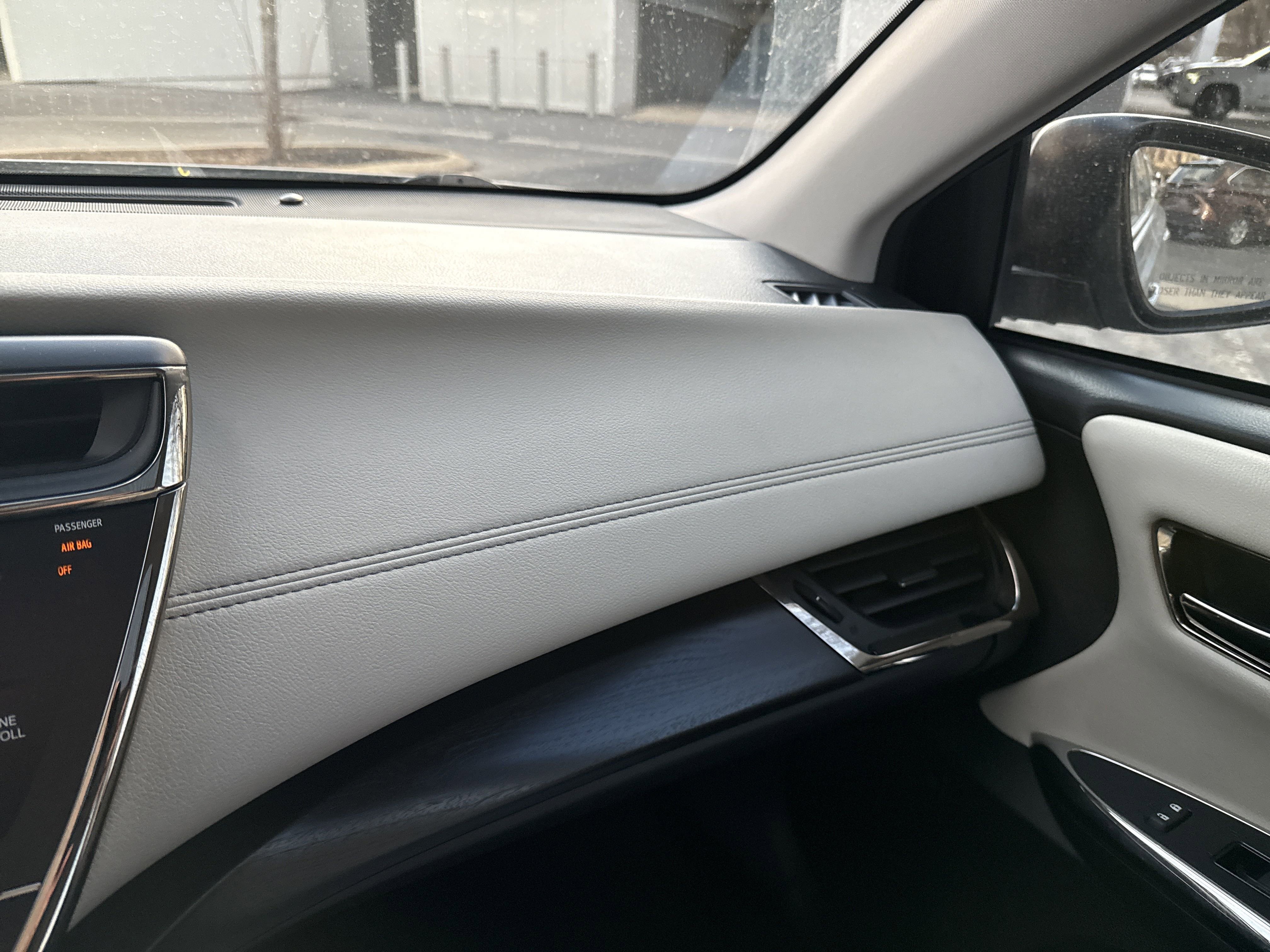 Used 2018 Toyota Avalon Limited image 19