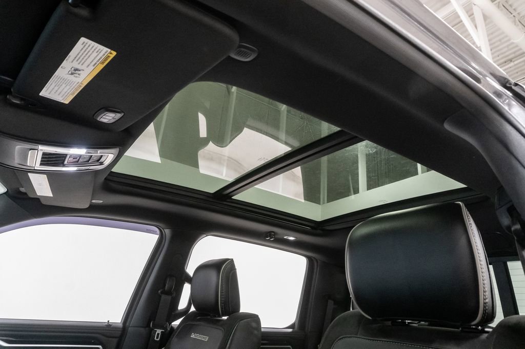 Used 2020 RAM 1500 Laramie w/ Sport Appearance Package AWD/4WD image 10