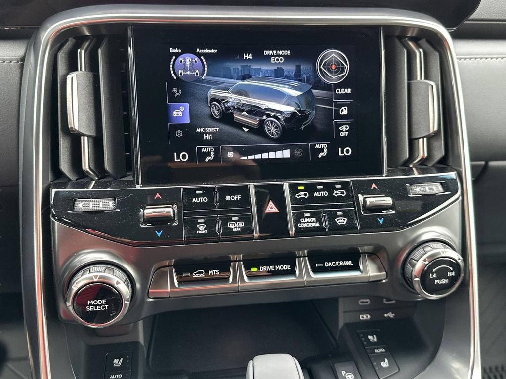 Used 2026 Lexus LX 700h Overtrail AWD/4WD image 19