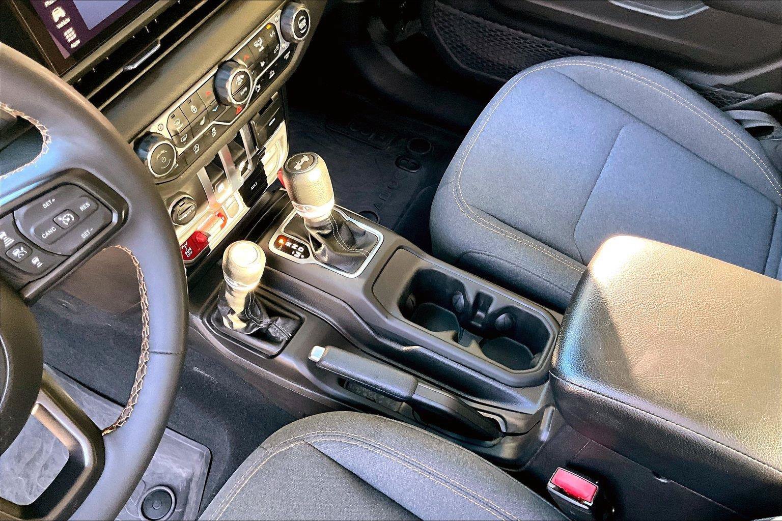 Certified 2024 Jeep Wrangler Sport AWD/4WD image 16