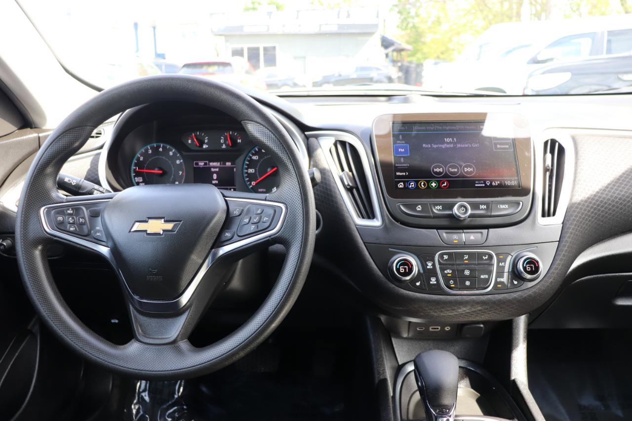Used 2025 Chevrolet Malibu LT FWD image 17